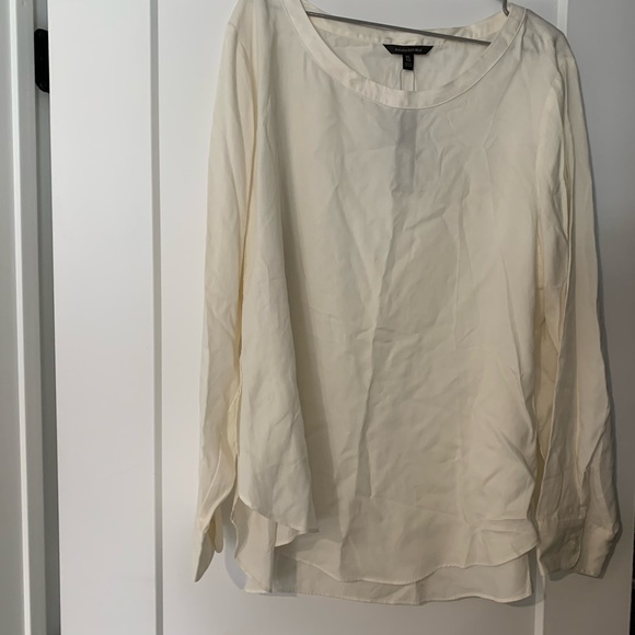 Cream banana republic blouse NWT - Picture 1 of 2